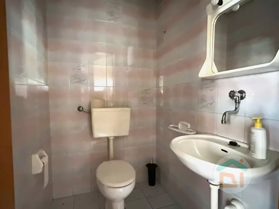 Immagine 15 di Negozio in vendita  in Via delle Monache a Gorizia