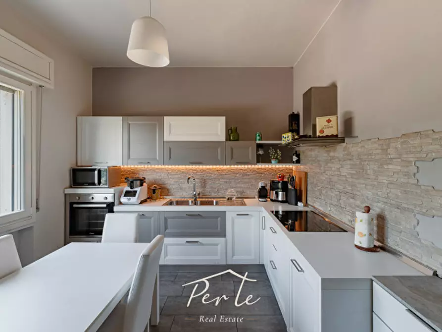 Immagine 4 di Villa in vendita  in via spolverina 48 a Borgo Virgilio