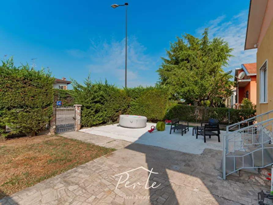 Immagine 19 di Villa in vendita  in via spolverina 48 a Borgo Virgilio