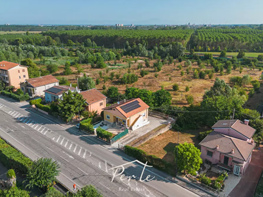 Immagine 23 di Villa in vendita  in via spolverina 48 a Borgo Virgilio