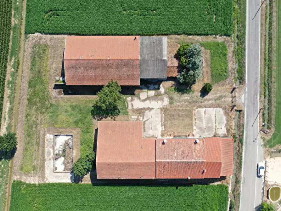 Immagine 3 di Casa indipendente in vendita  in VIA GIAVONE a Veronella