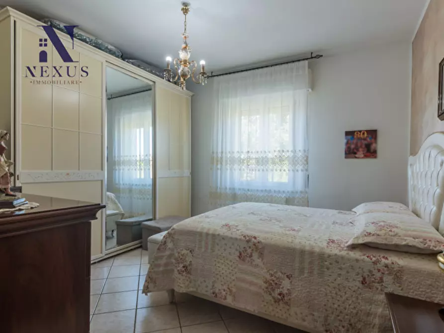 Immagine 10 di Appartamento in vendita  a Fano