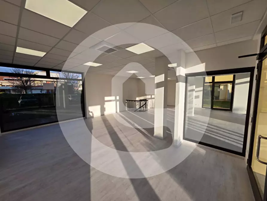 Immagine 6 di Negozio in affitto  in Via Dandolo a Borgoricco