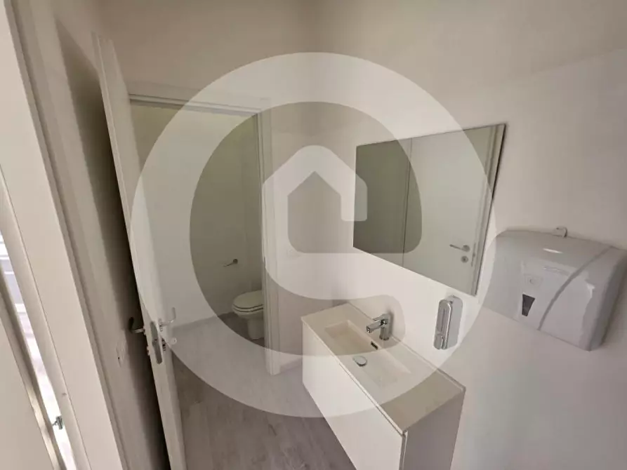 Immagine 11 di Negozio in affitto  in Via Dandolo a Borgoricco