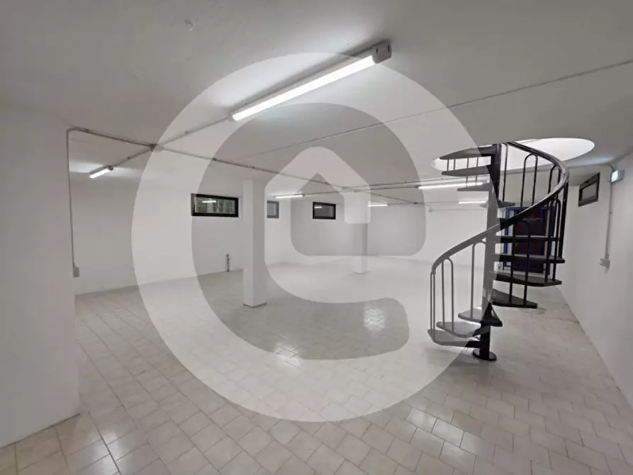 Immagine 15 di Negozio in affitto  in Via Dandolo a Borgoricco