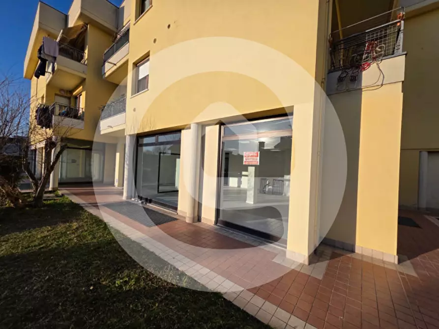 Immagine 16 di Negozio in affitto  in Via Dandolo a Borgoricco