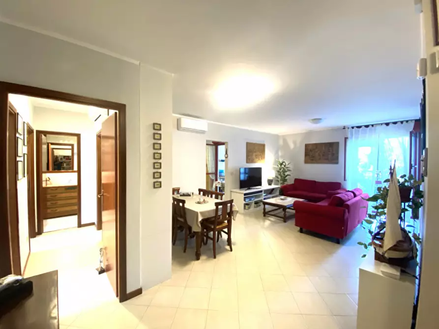 Immagine 2 di Appartamento in vendita  in via rorine 34 a Alba