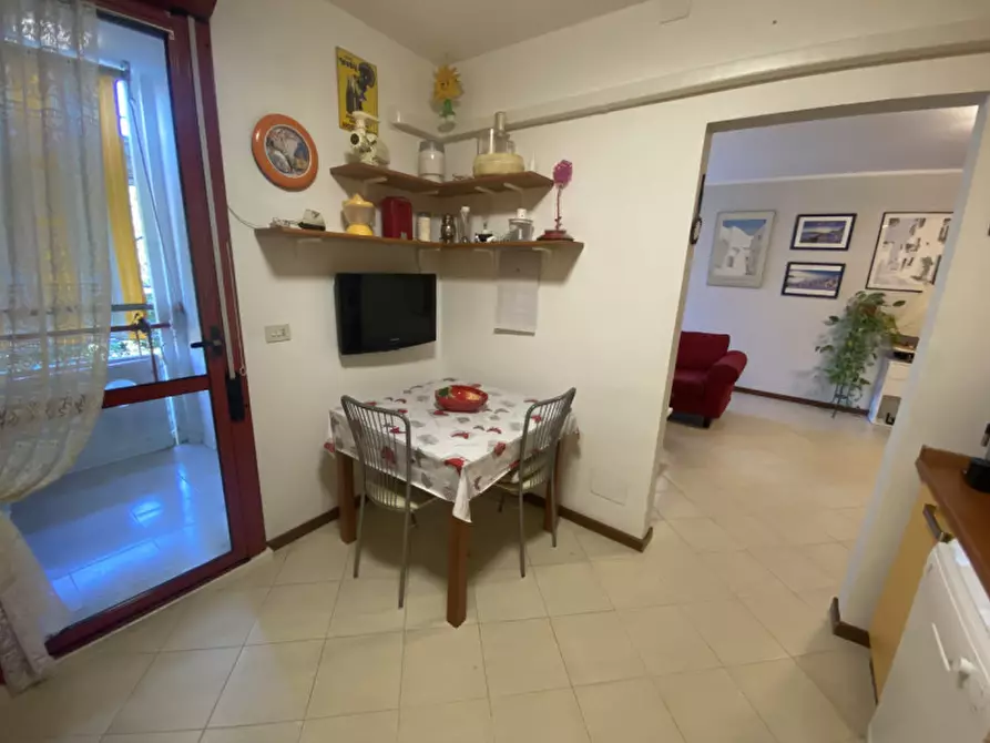 Immagine 11 di Appartamento in vendita  in via rorine 34 a Alba