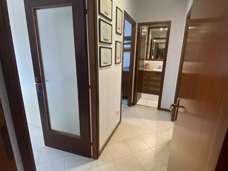 Immagine 14 di Appartamento in vendita  in via rorine 34 a Alba