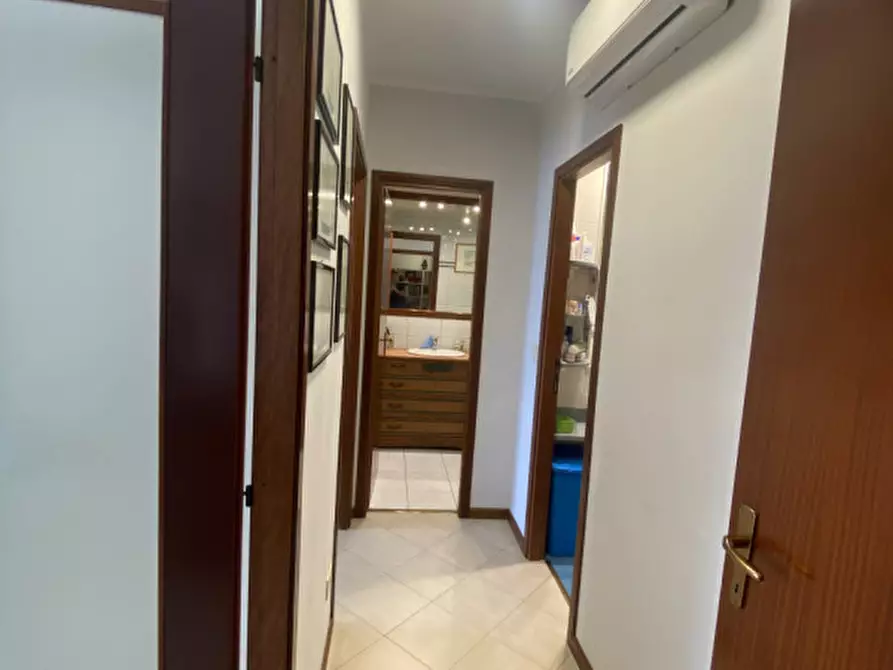 Immagine 15 di Appartamento in vendita  in via rorine 34 a Alba