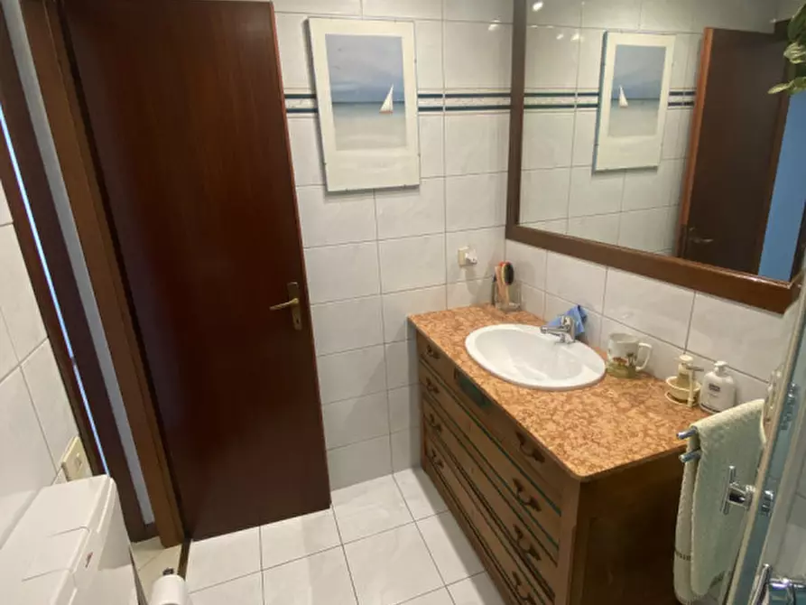 Immagine 25 di Appartamento in vendita  in via rorine 34 a Alba