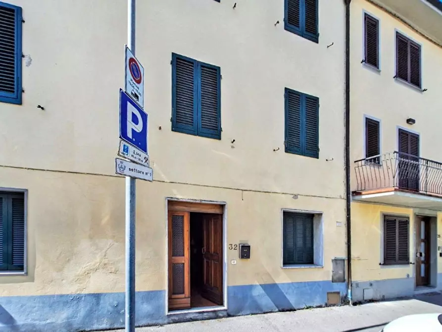 Immagine 1 di Appartamento in vendita  in Piazza IV Novembre, N. 32 a Agliana