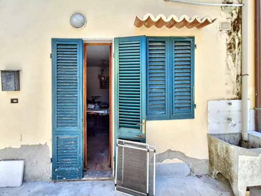 Immagine 3 di Appartamento in vendita  in Piazza IV Novembre, N. 32 a Agliana