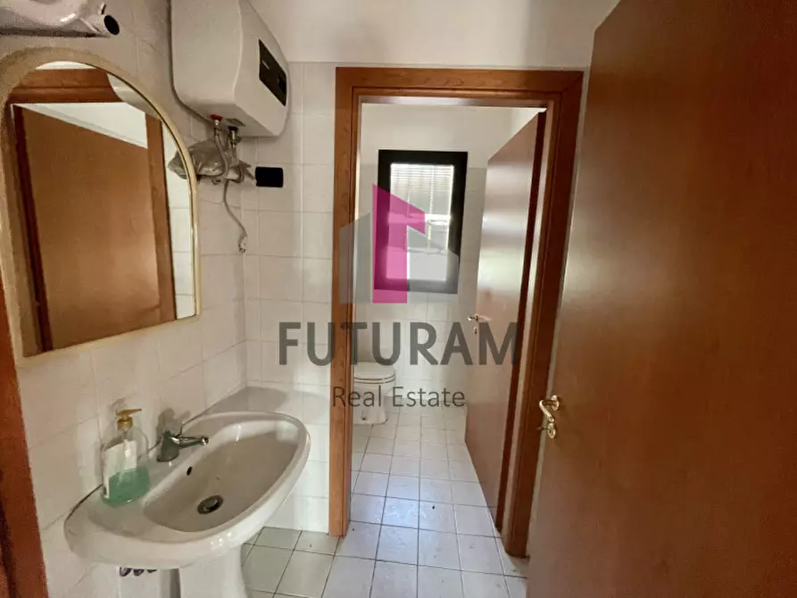 Immagine 9 di Negozio in vendita  in VIA ROMA 1 a Vigonovo