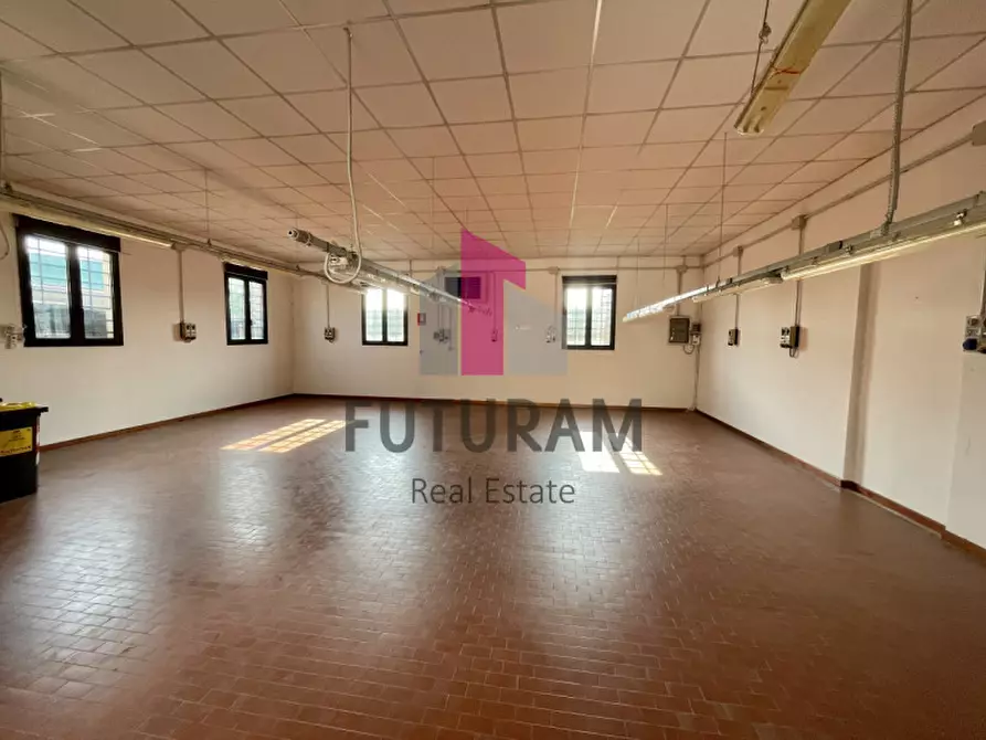 Immagine 11 di Negozio in vendita  in VIA ROMA 1 a Vigonovo