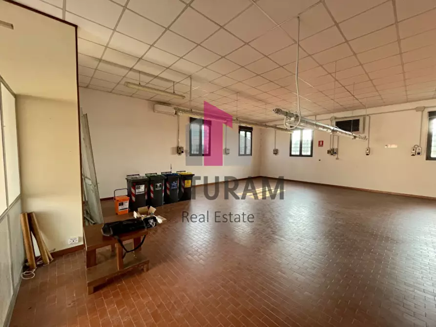 Immagine 12 di Negozio in vendita  in VIA ROMA 1 a Vigonovo