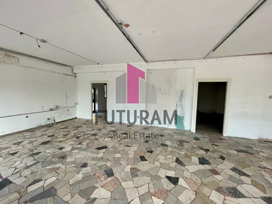 Immagine 15 di Negozio in vendita  in VIA ROMA 1 a Vigonovo