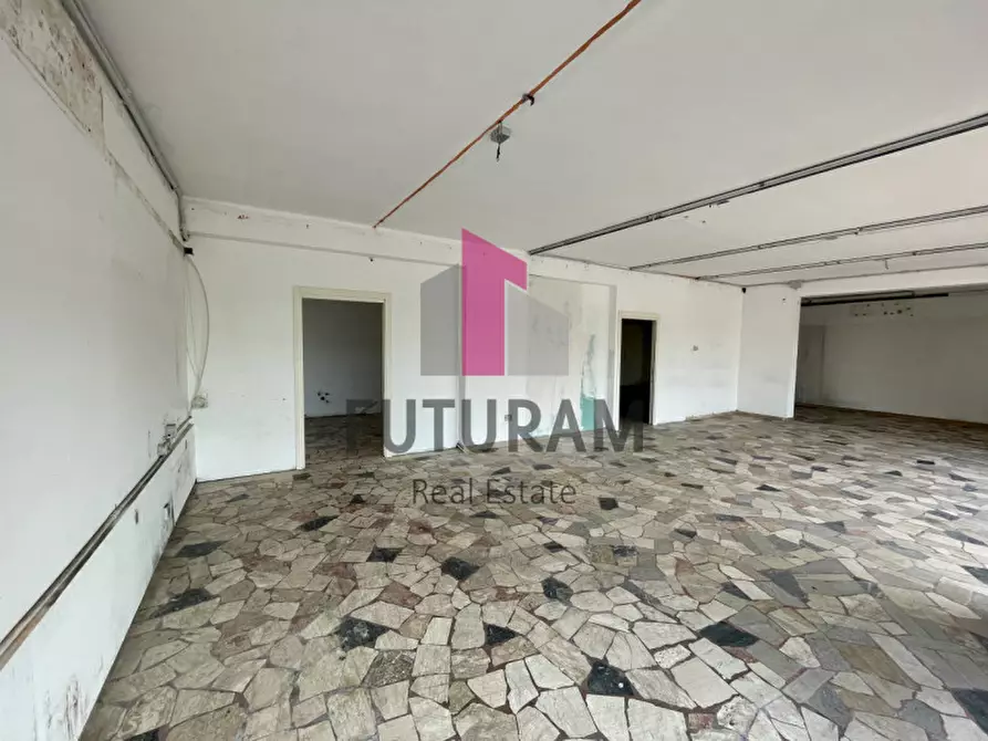 Immagine 18 di Negozio in vendita  in VIA ROMA 1 a Vigonovo