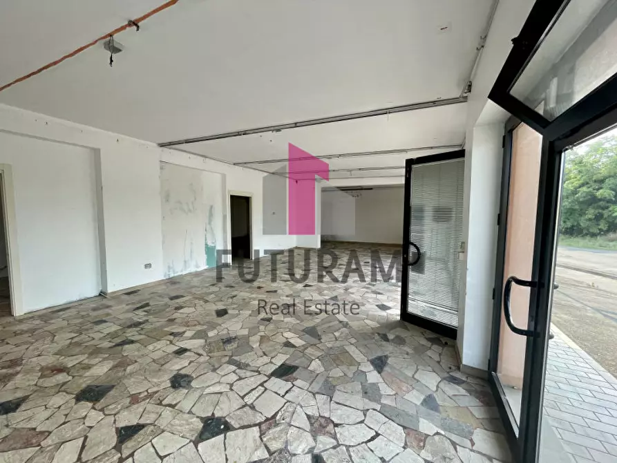 Immagine 19 di Negozio in vendita  in VIA ROMA 1 a Vigonovo