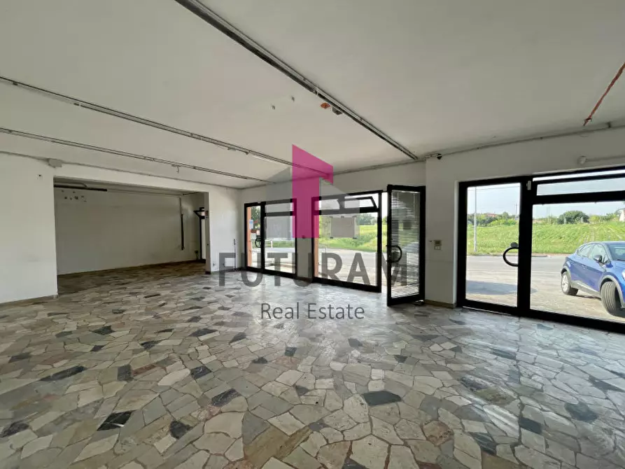 Immagine 25 di Negozio in vendita  in VIA ROMA 1 a Vigonovo