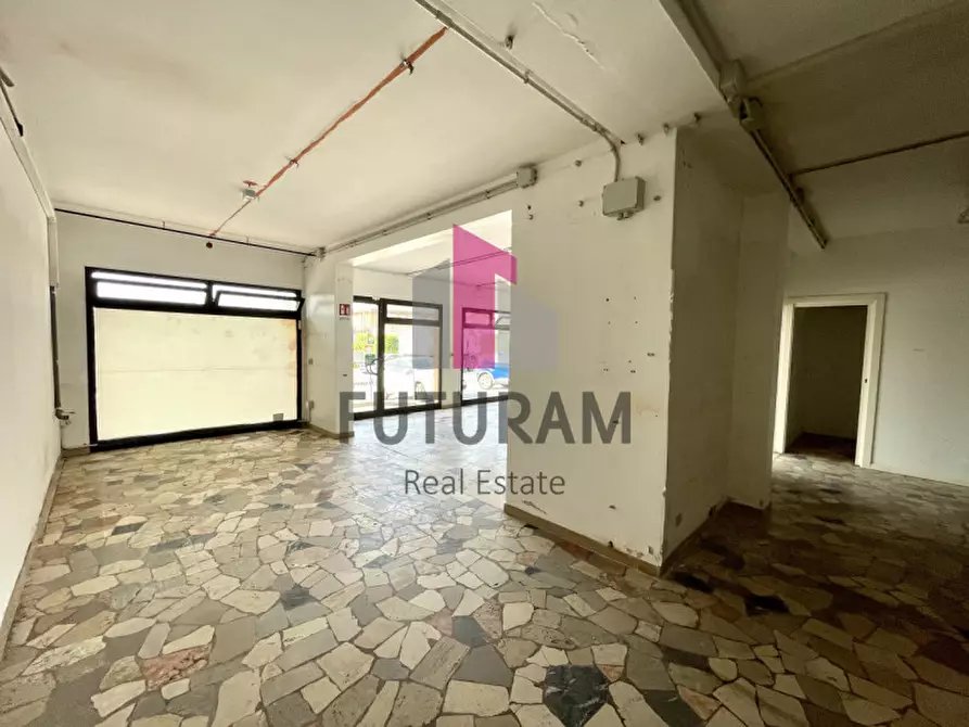 Immagine 30 di Negozio in vendita  in VIA ROMA 1 a Vigonovo