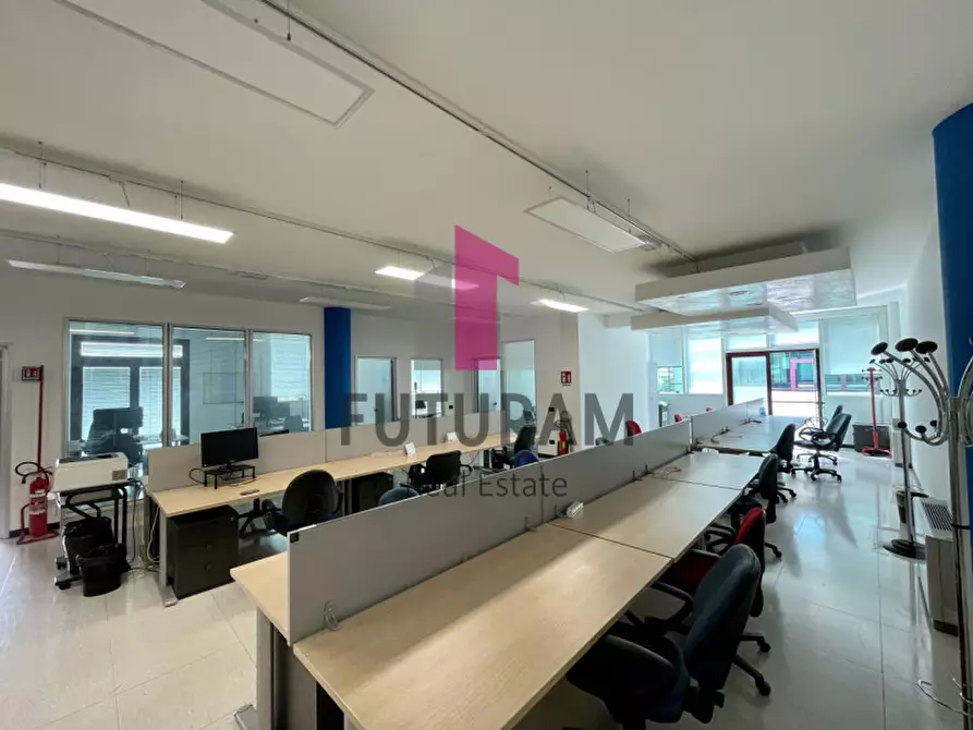 Immagine 8 di Ufficio in affitto  in VIA LONGHIN 1 a Padova