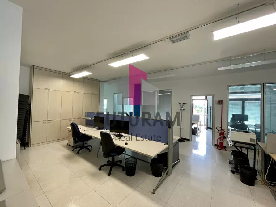 Immagine 9 di Ufficio in affitto  in VIA LONGHIN 1 a Padova