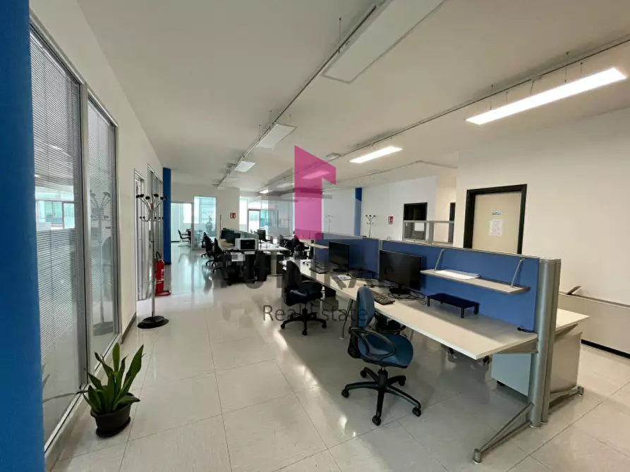 Immagine 15 di Ufficio in affitto  in VIA LONGHIN 1 a Padova