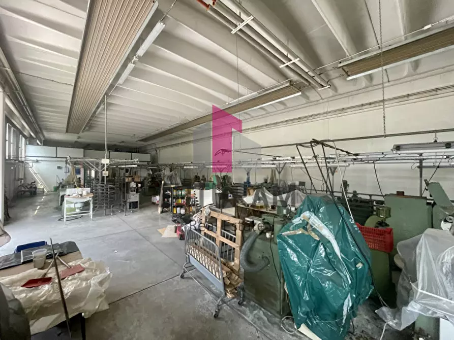 Immagine 2 di Capannone industriale in vendita  in VIA ROMA 1 a Fosso'