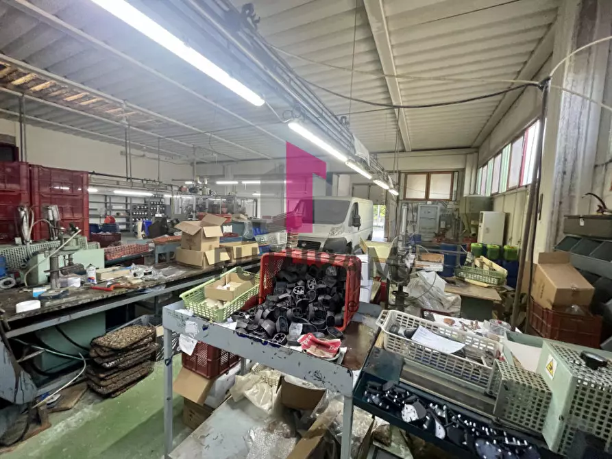 Immagine 8 di Capannone industriale in vendita  in VIA ROMA 1 a Vigonovo