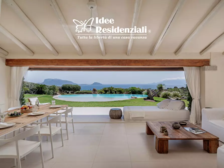 Immagine 2 di Villa in vendita  in Via Sottomonte, 6 a Golfo Aranci