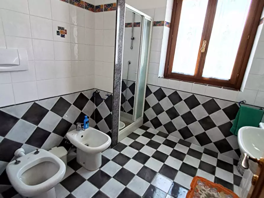 Immagine 14 di Villa in vendita  a Corciano