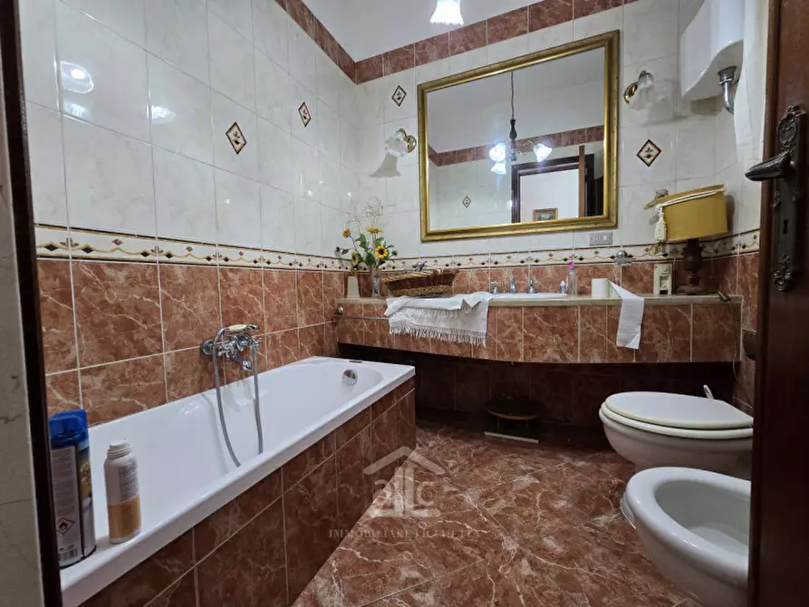 Immagine 10 di Casa bifamiliare in vendita  in Pietro Galatino a Lecce