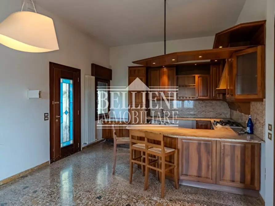 Immagine 7 di Villa in vendita  in Via Poggian a Creazzo