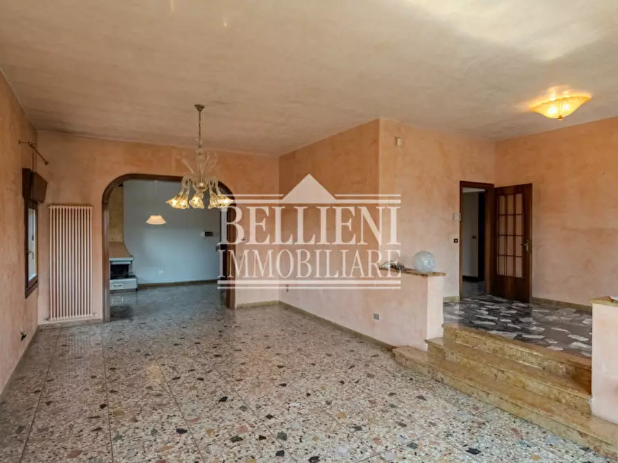 Immagine 9 di Villa in vendita  in Via Poggian a Creazzo