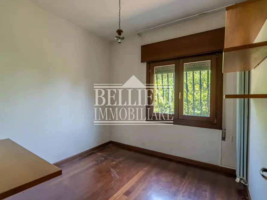 Immagine 11 di Villa in vendita  in Via Poggian a Creazzo