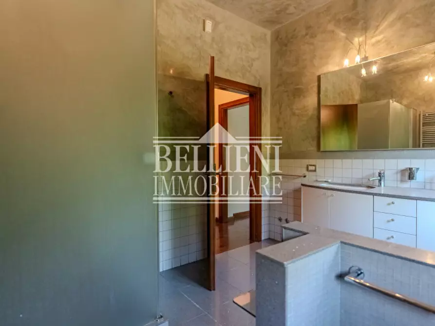 Immagine 15 di Villa in vendita  in Via Poggian a Creazzo