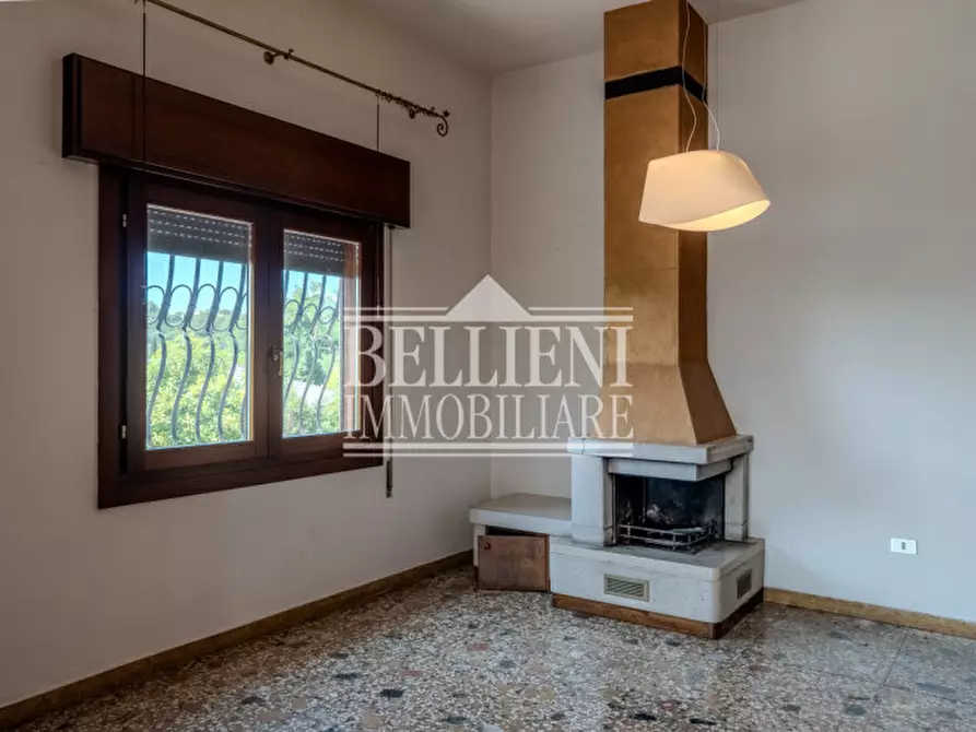 Immagine 18 di Villa in vendita  in Via Poggian a Creazzo