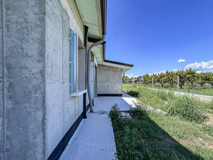 Immagine 8 di Villa in vendita  in Via Milone a Pescantina