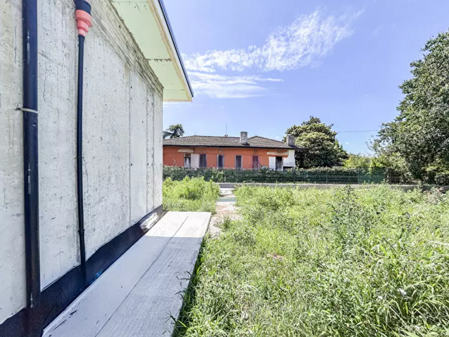 Immagine 13 di Villa in vendita  in Via Milone a Pescantina