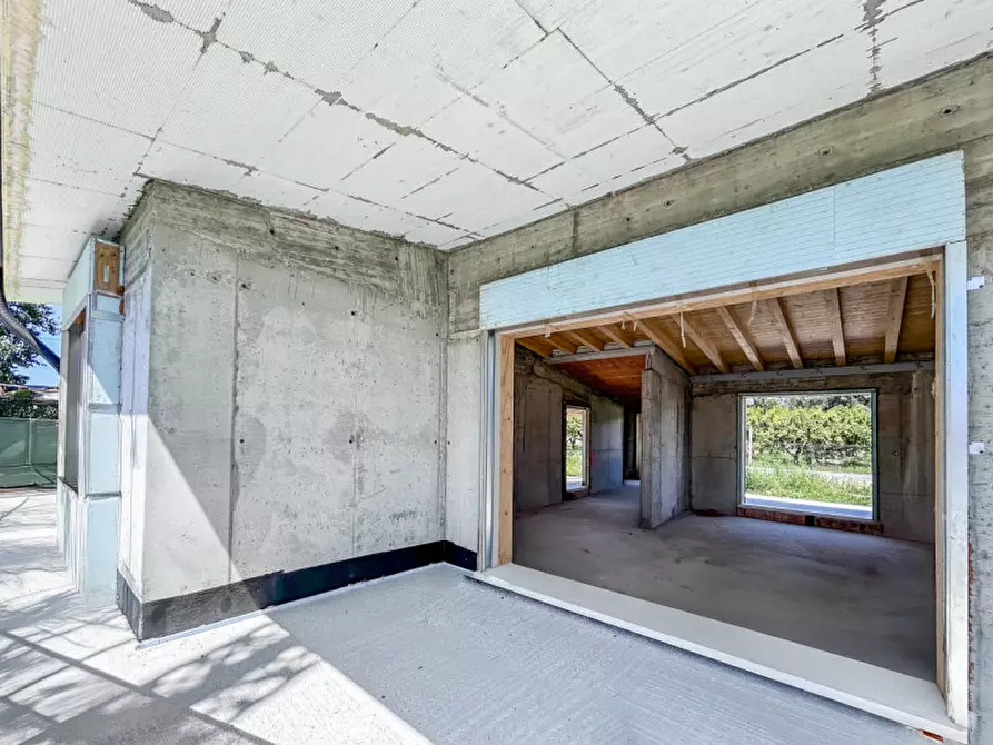 Immagine 22 di Villa in vendita  in Via Milone a Pescantina