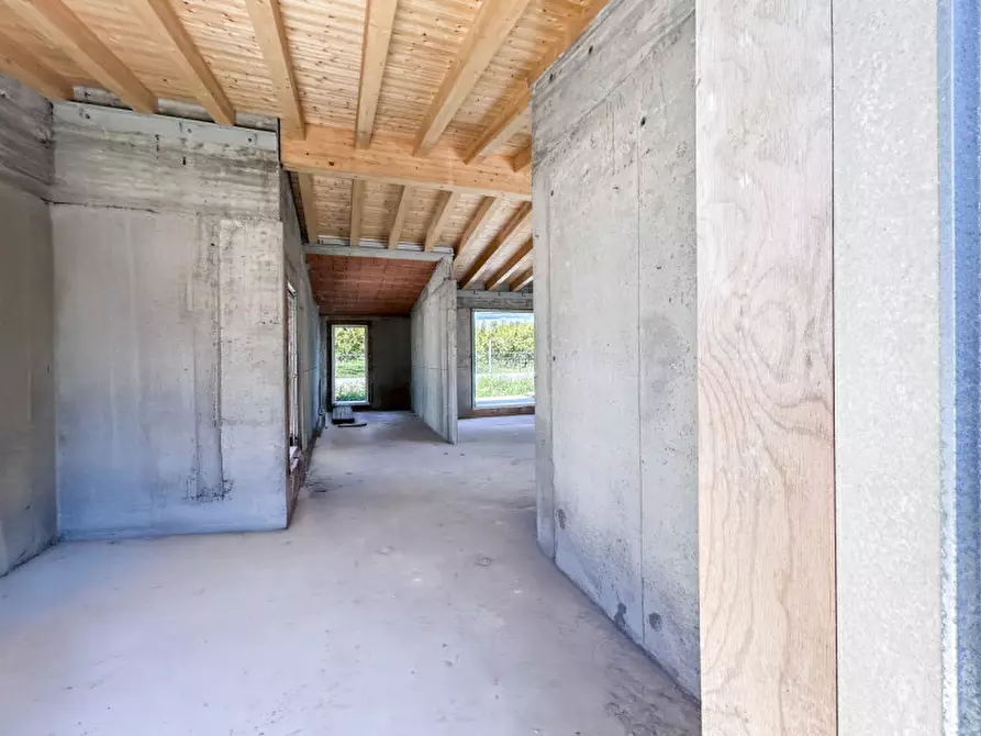 Immagine 23 di Villa in vendita  in Via Milone a Pescantina