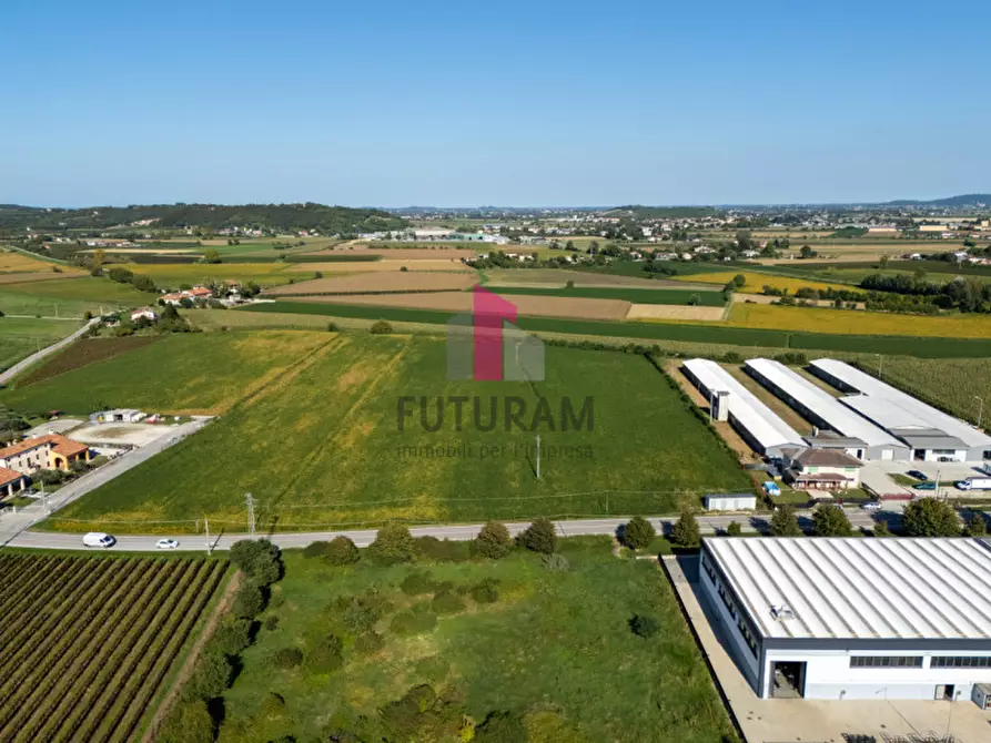 Immagine 2 di Terreno in vendita  a Villaga