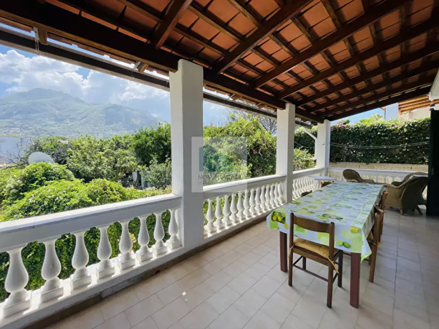 Immagine 2 di Villa in vendita  in Via Tommaso Cigliano a Forio