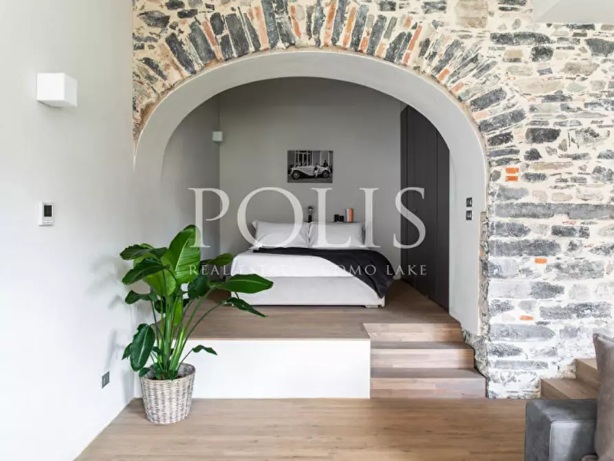 Immagine 11 di Appartamento in vendita  a Cernobbio