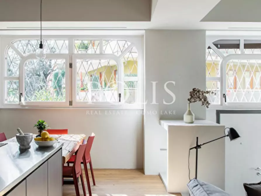 Immagine 18 di Appartamento in vendita  a Cernobbio