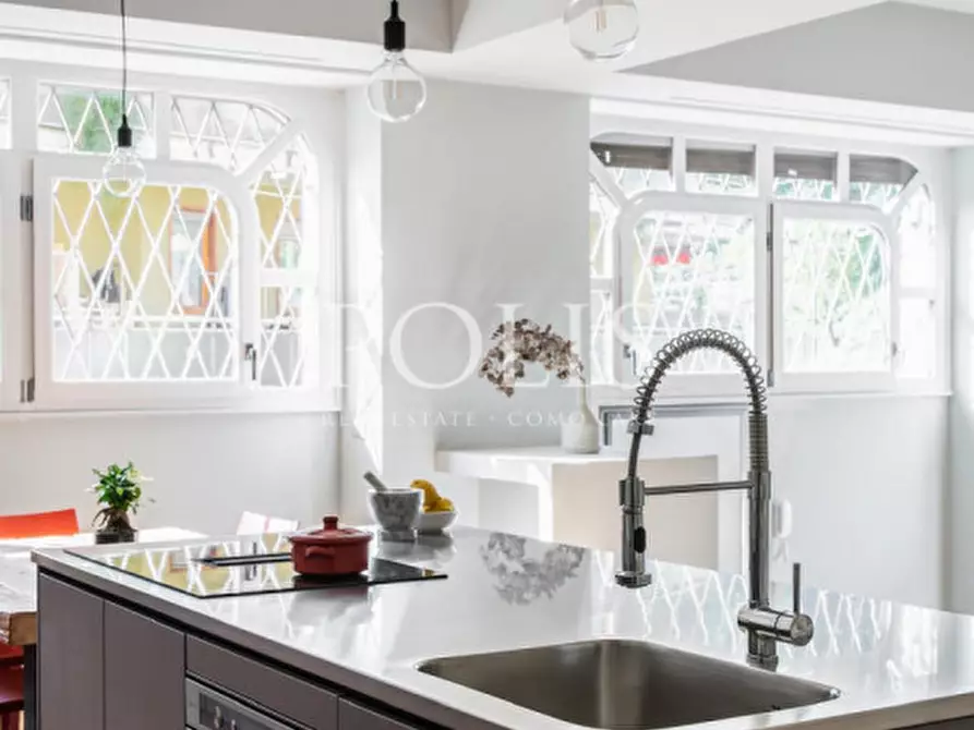 Immagine 25 di Appartamento in vendita  a Cernobbio