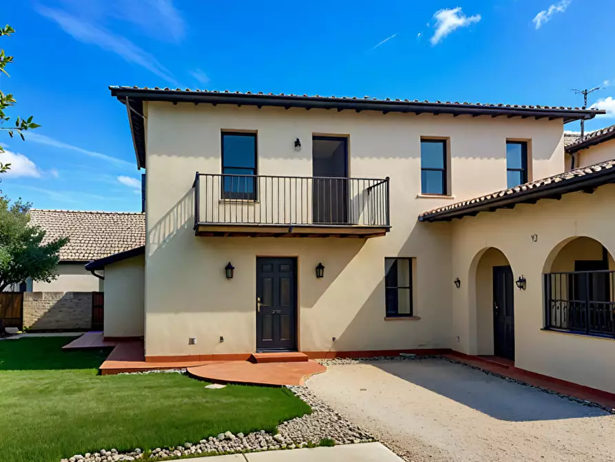 Immagine 1 di Casa indipendente in vendita  in Via Risorgimento a Montebelluna