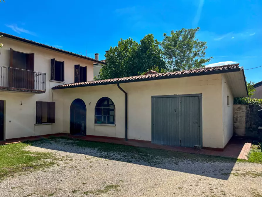 Immagine 5 di Casa indipendente in vendita  in Via Risorgimento a Montebelluna