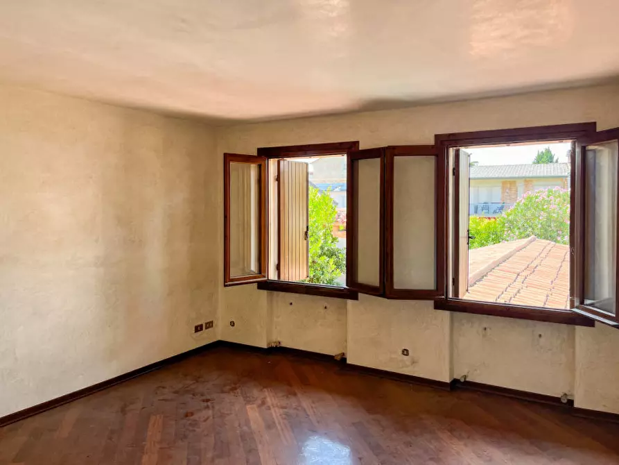 Immagine 12 di Casa indipendente in vendita  in Via Risorgimento a Montebelluna